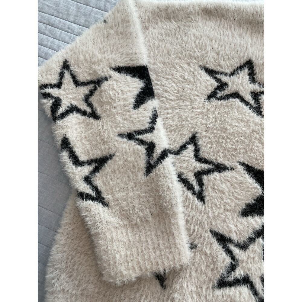 Pilcro Sweater Womens XL Cream Black Star Print Fuzzy Eyelash Cozy Oversize #10 - Picture 4 of 9